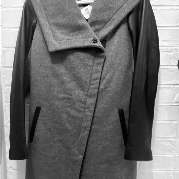 Danier Wool and Leather Coat - NWT - Picture 4 of 7
